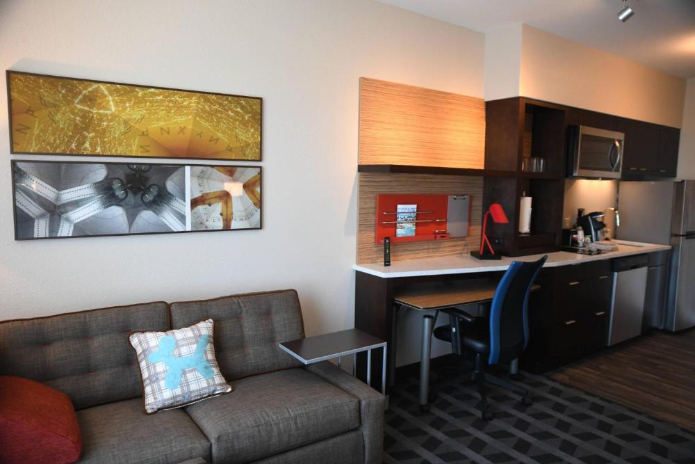 King Studio with Sofa Bed interior